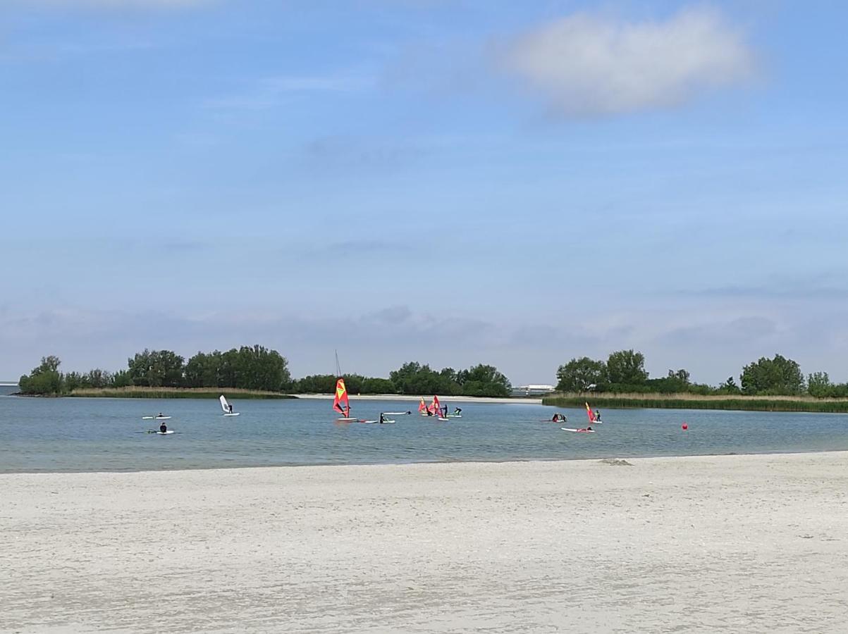 Appartement Ijsselmeer Makkum Strand Exteriör bild