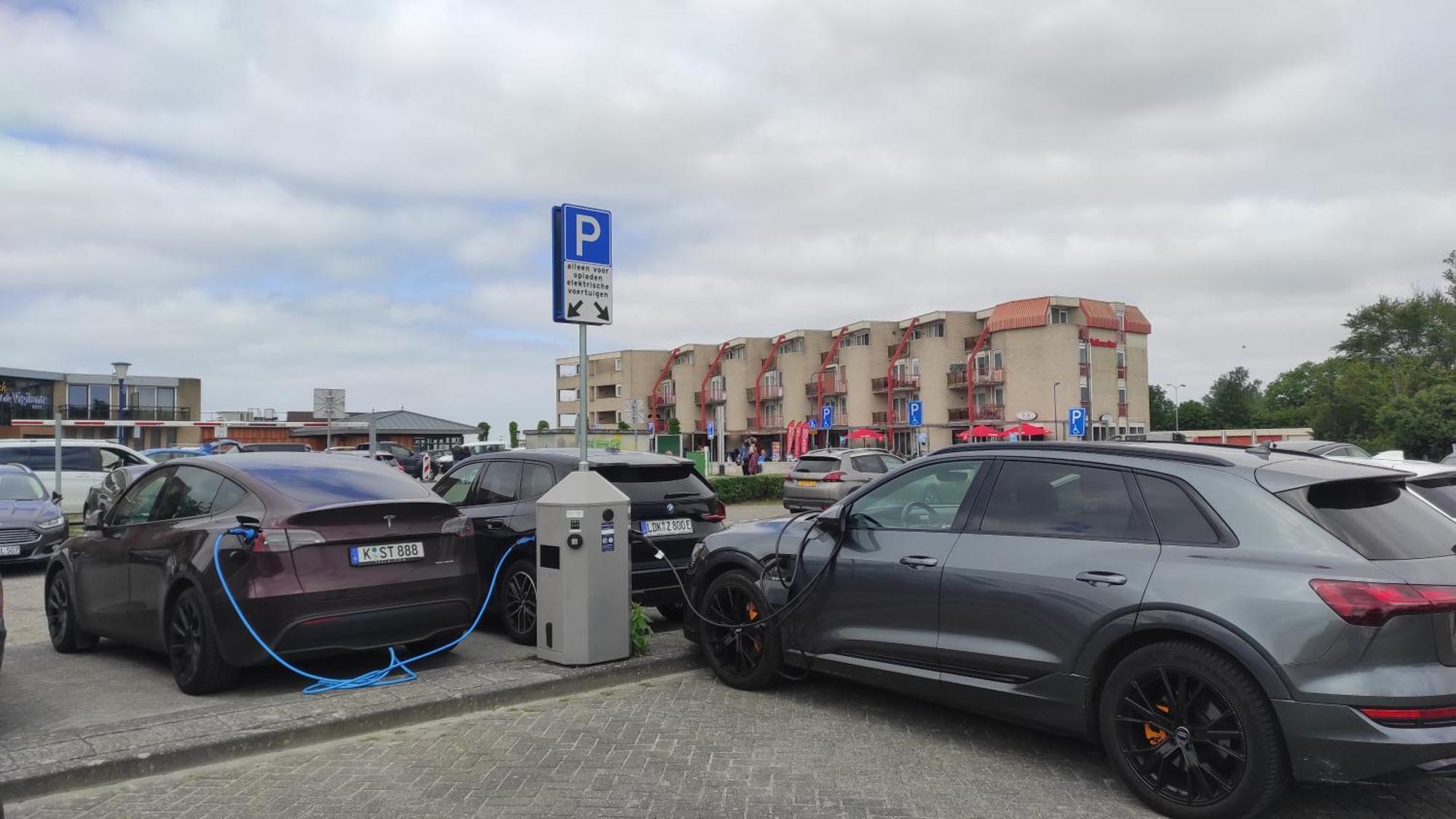 Appartement Ijsselmeer Makkum Strand Exteriör bild